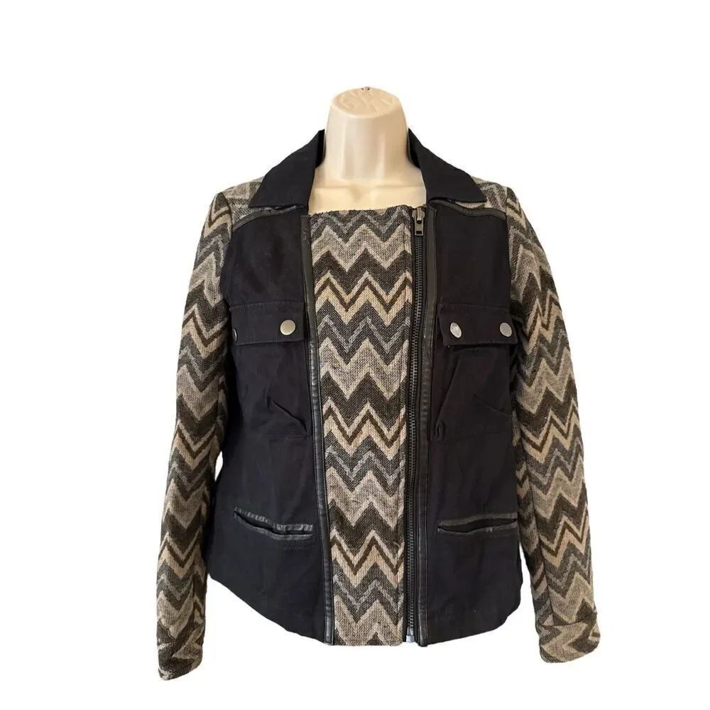 Forever 21 Jacket Black Womens Size Small Aztec Print Full Zip With Pockets